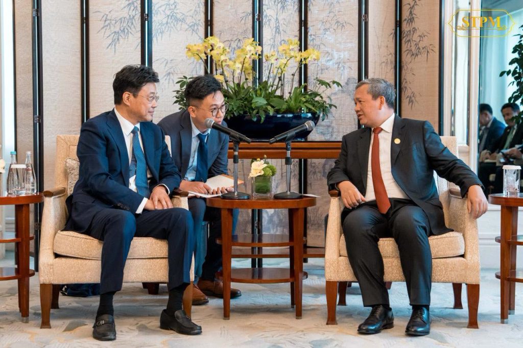 洪玛耐会见上海建工
