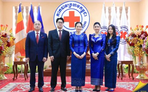 陈丰明之子陈肃拉出任皇家集团副总裁