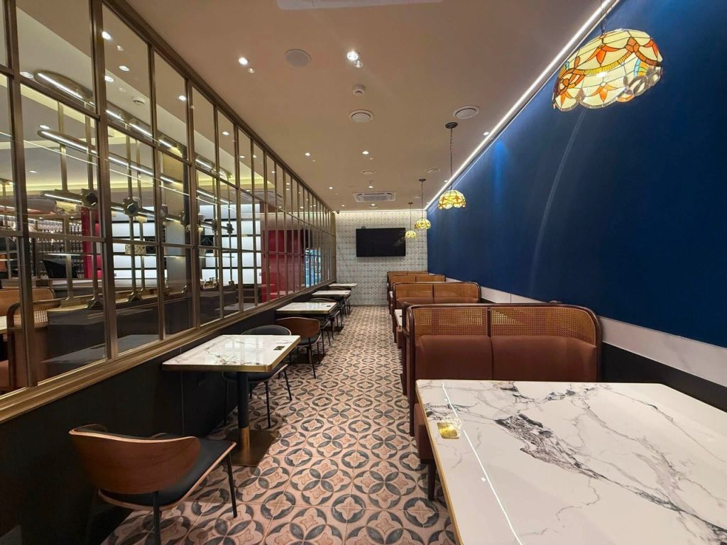 别人关店，他们却投入60万美元开餐厅，金边餐饮还有机会吗？