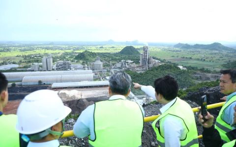 投资2.62亿美元，集茂水泥年产能约200万吨