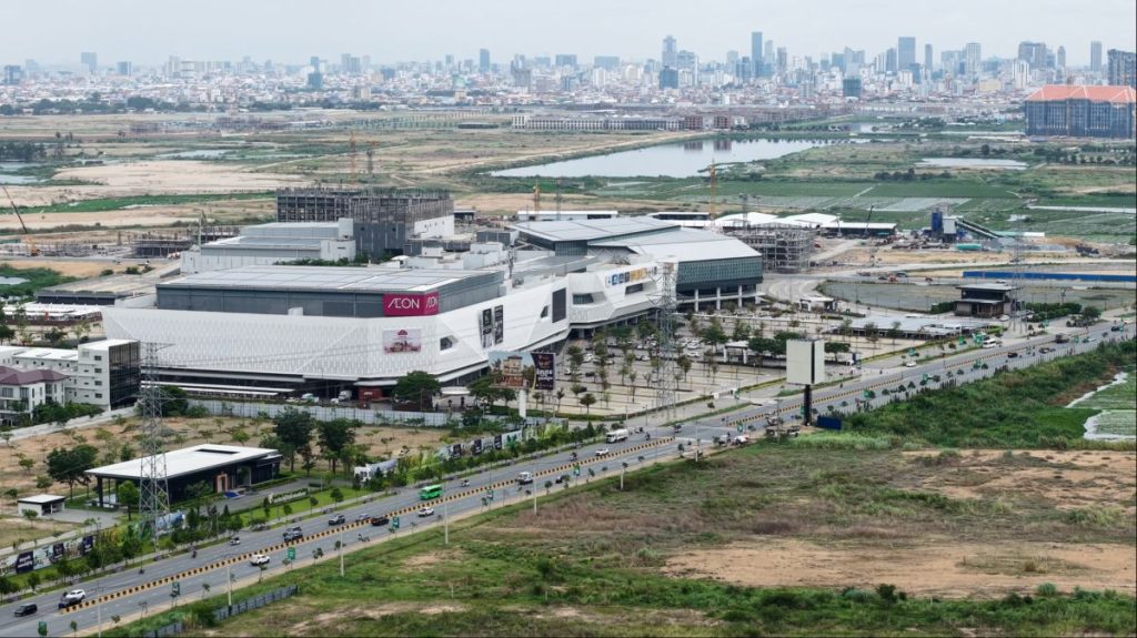 旅游业疲弱，亚行下调柬埔寨经济增长预测至3.9%