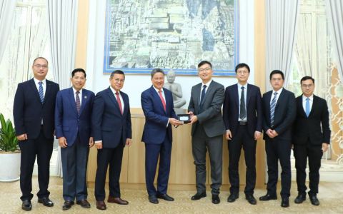 中国AI巨头科大讯飞考察柬埔寨 探索数字化合作