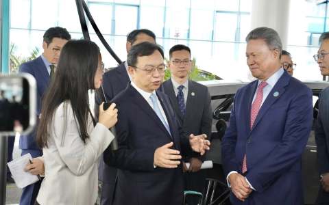 孙展拓与王传福会谈，比亚迪加码柬埔寨新能源布局