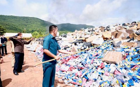 柬埔寨上半年多地打击假烟，茶胶大案查获181.7万条
