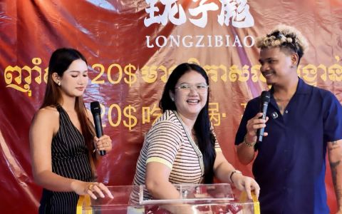 日收入从1万美元跌到1000，柬埔寨的中国老板却再砸2万美元“留客” 