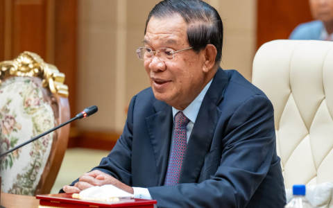 柬埔寨缺钱发行新钞？洪森：国库现金不少于25亿美元