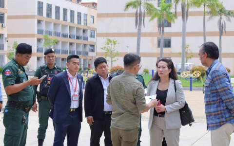 美国FBI走访柬埔寨巴域涉诈地点，讨论情报共享